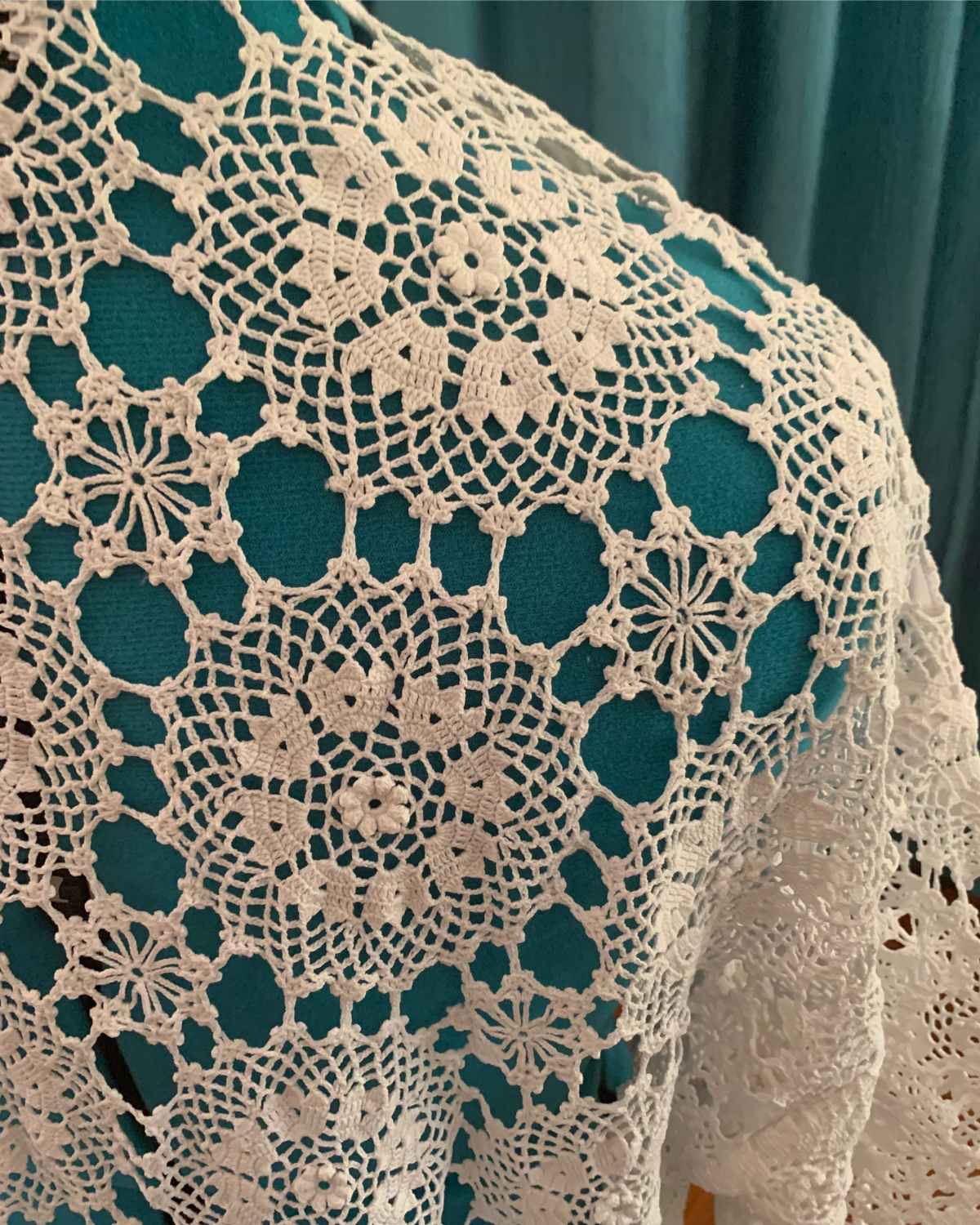 Lace Flowers short jacket